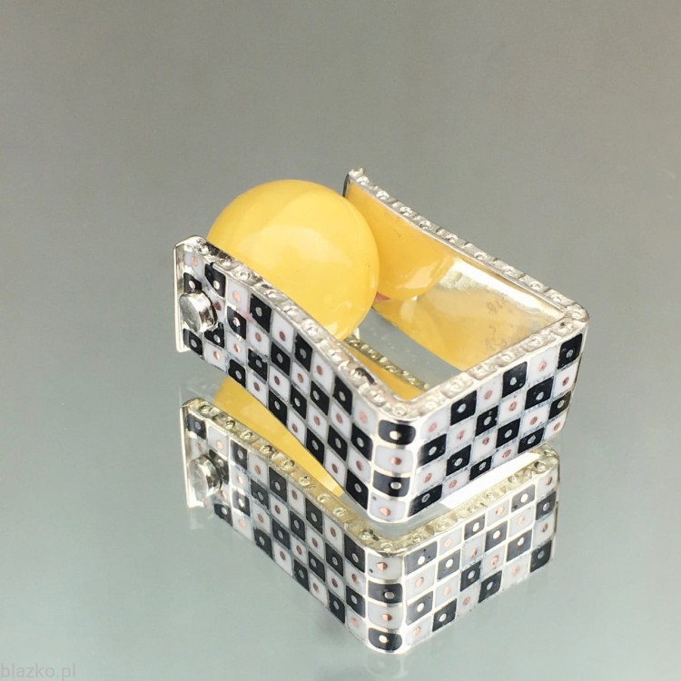 pierścień blazko z bursztynem - unikat