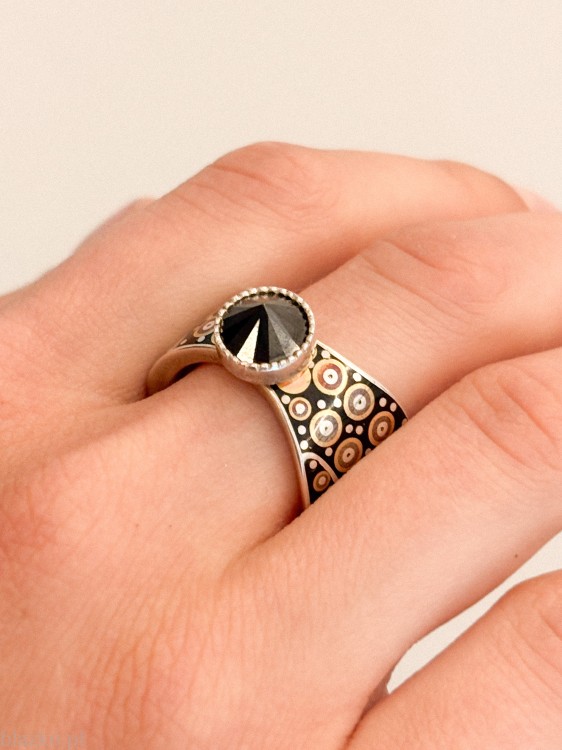 Blazko pierścionek Kokardka Czarna Classic