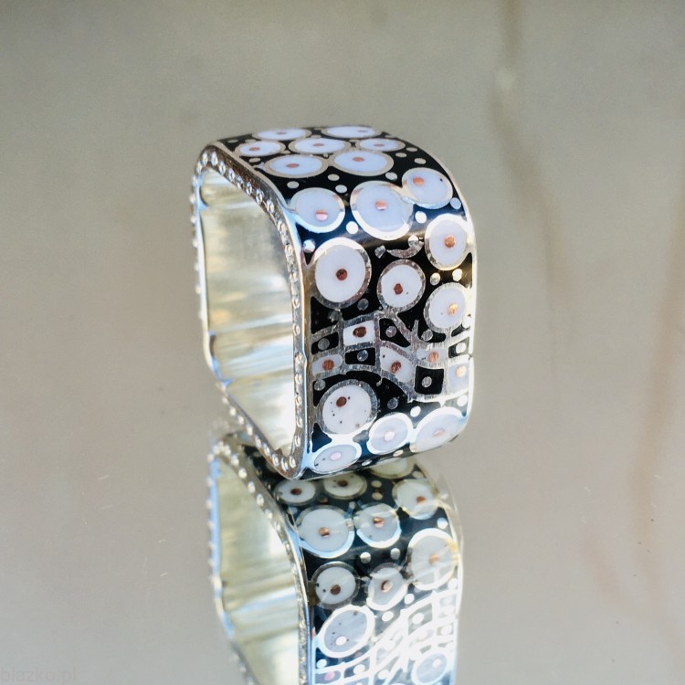 Pierścionek unikatowy - obrączka Pralinek w Grochy Blazko