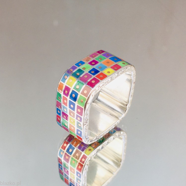 srebrna obrączka - pralinek - z kolekcji Szachownicy Grzegorza Błażko