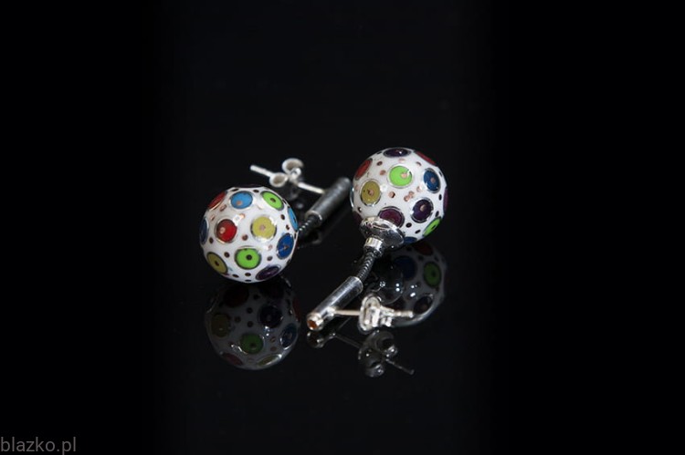 Blazko kolczyki Kulki na żmijce Kolor